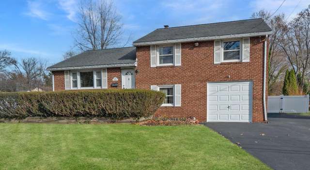 Photo of 121 Cottage Ave, Moorestown, NJ 08057