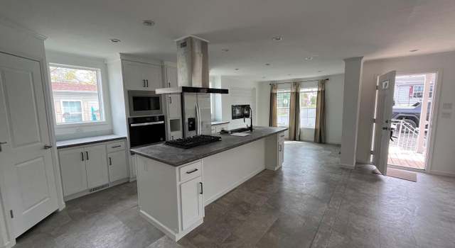 Photo of 322 Cedar Dr, Green Lane, PA 18054