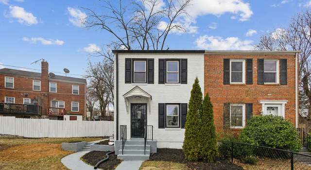 Photo of 2215 Farrington Ave, Alexandria, VA 22303