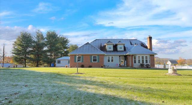 Photo of 2 Oak Pl, Bernville, PA 19506