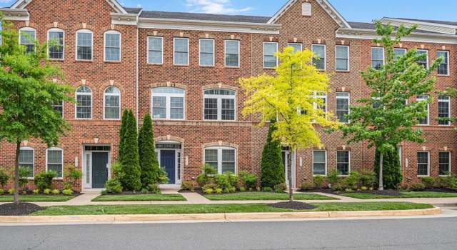 Photo of 3153 John Glenn St, Herndon, VA 20171