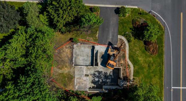 Photo of 1098 Country Club Rd, Camp Hill, PA 17011
