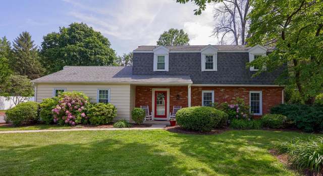 Photo of 1330 Foxcroft Dr, Lancaster, PA 17601