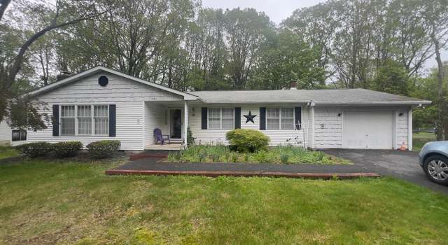 Photo of 8 Cedar Rd, Mount Pocono, PA 18344