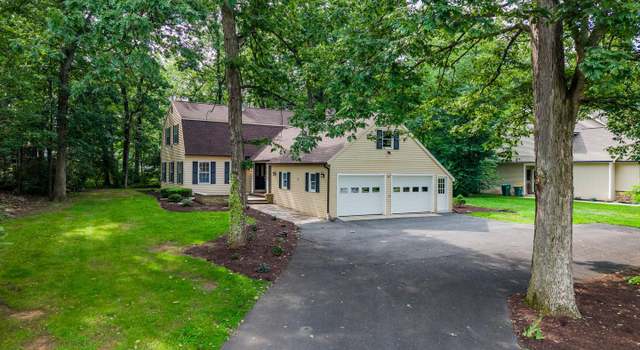 Photo of 7 Forest Ln, Carlisle, PA 17015