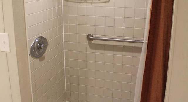 Photo of 5200 Hilltop Dr Unit D-2, Brookhaven, PA 19015