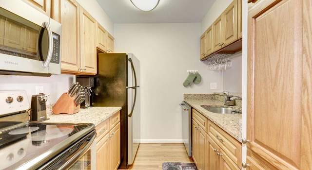 Photo of 1029 Stuart St N #113, Arlington, VA 22201