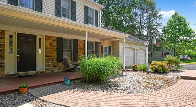 Photo of 11 Box Elder Ln, Willow Street, PA 17584