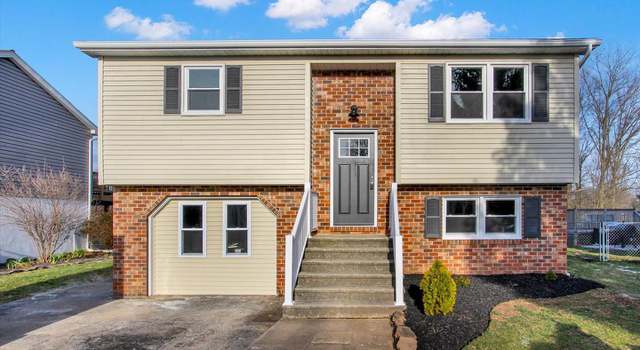 Photo of 56 Fawn Ave, New Oxford, PA 17350