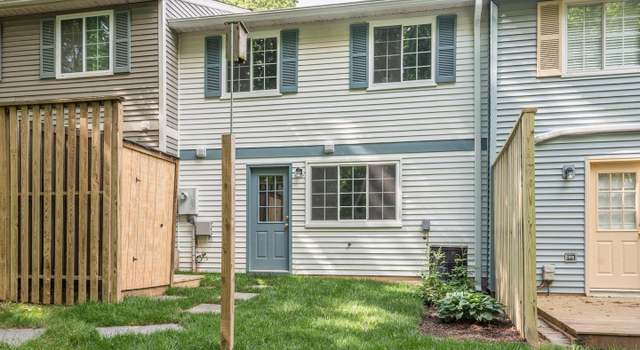 Photo of 1602 Harvest Green Ct, Reston, VA 20194