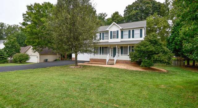 Photo of 47 Ridge Pointe Ln, Fredericksburg, VA 22405