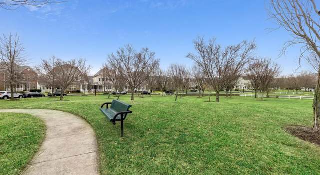 Photo of 17474 Lethridge Cir, Round Hill, VA 20141