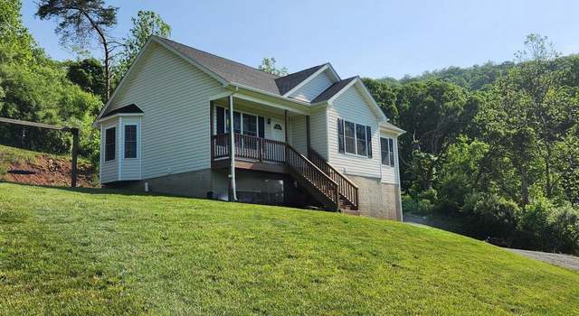 Photo of 143 Golden Russet Dr, Linden, VA 22642
