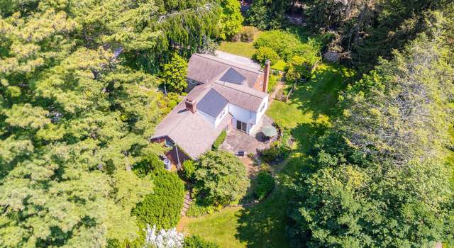 Photo of 825 Parkes Run Ln, Villanova, PA 19085