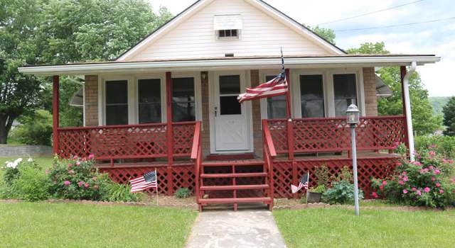 Photo of 119 Pine St, Petersburg, WV 26847