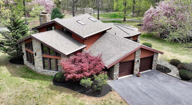 Photo of 8 Hickory Ln, Temple, PA 19560