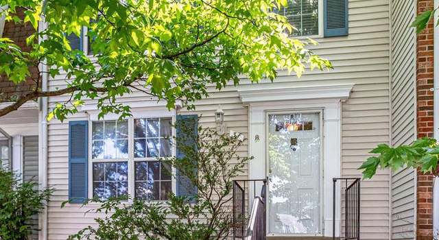 Photo of 31 Marian Ct, Sterling, VA 20165