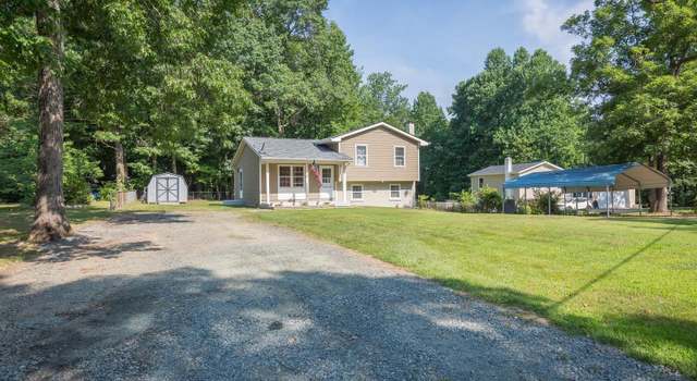 Photo of 484 Cropp Rd, Fredericksburg, VA 22406