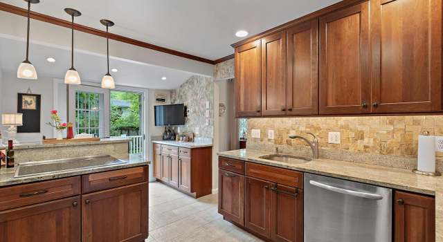 Photo of 8400 Cherry Valley Ln, Alexandria, VA 22309