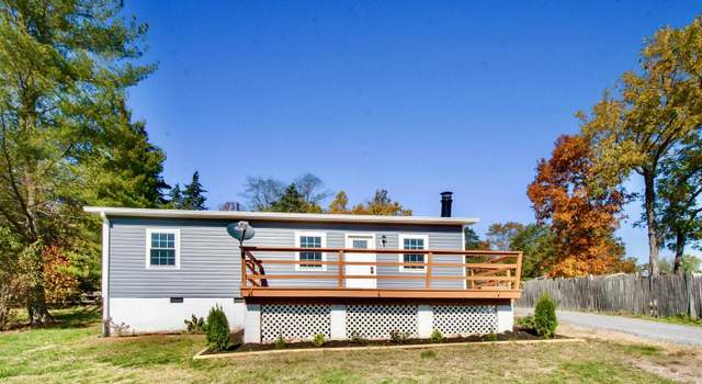 Photo of 454 Riverside Dr, Luray, VA 22835