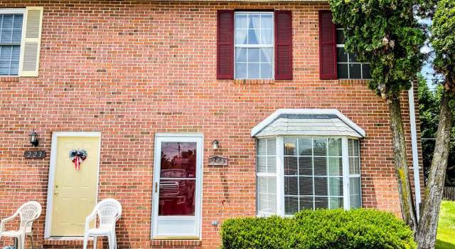 Photo of 225 Nottoway Dr, Stephens City, VA 22655