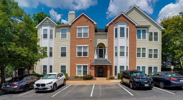 Photo of 4138 Fountainside Ln Unit A302, Fairfax, VA 22030