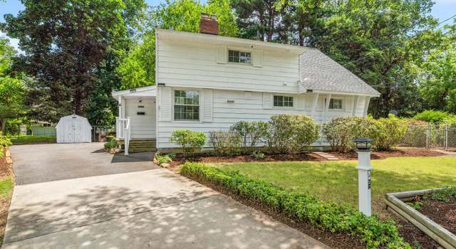 Photo of 4 Calvin Ct, Rockville, MD 20851
