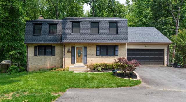 Photo of 4910 Heversham Ct, Fairfax, VA 22032