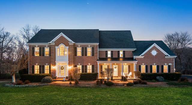 Photo of 17840 Stoneleigh Dr, Round Hill, VA 20141