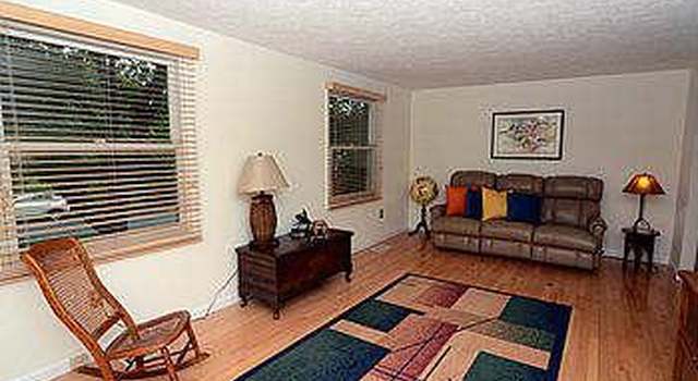 Photo of 8112 Brucar Ct, Gaithersburg, MD 20877