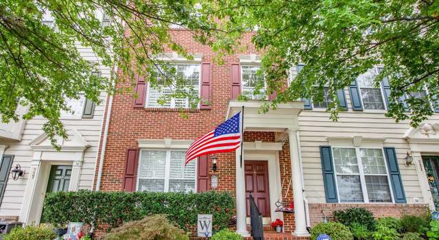 Photo of 729 Harbor Side St, Woodbridge, VA 22191