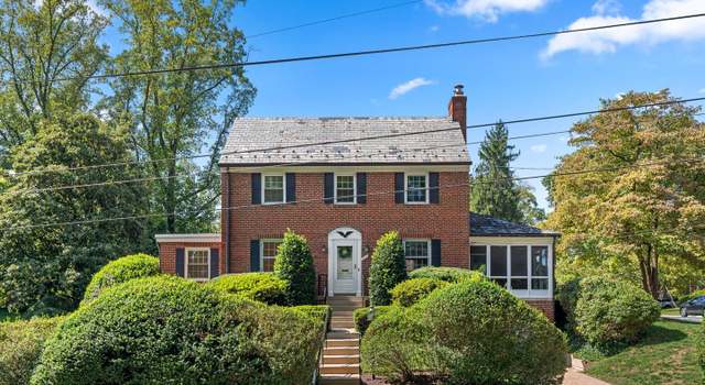 Photo of 9612 Cedar Ln, Bethesda, MD 20814