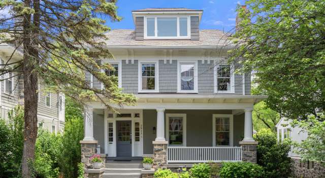 Photo of 2811 35th St NW, Washington, DC 20007