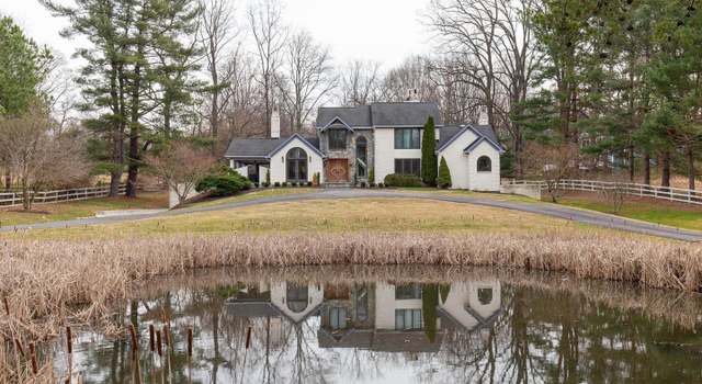 Photo of 2511 Hunter Mill Rd, Oakton, VA 22124