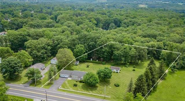 Photo of 4037 Mountain View Dr, Walnutport, PA 18088