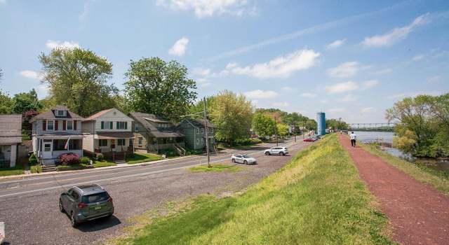 Photo of 461 N Delmorr Ave, Morrisville, PA 19067