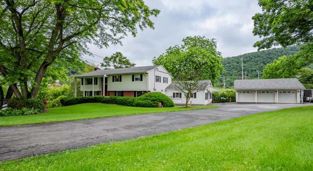 Photo of 1 Emerald St, Mill Hall, PA 17751
