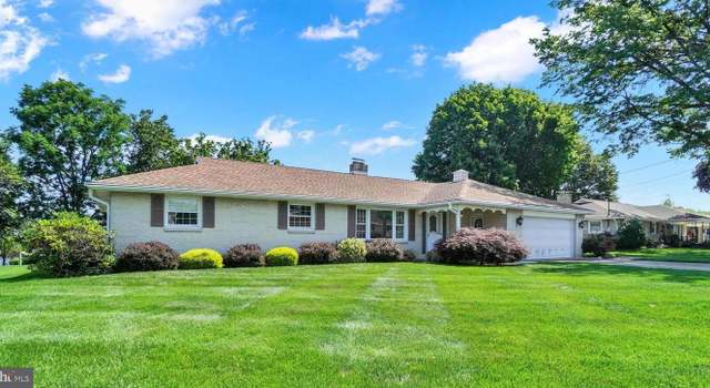 Photo of 841 Sunlight Dr, York, PA 17402