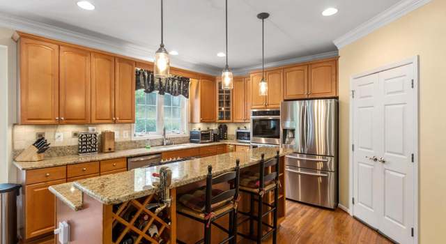 Photo of 16805 Tidewater Ct, Woodbridge, VA 22191