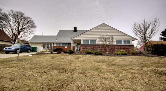 Photo of 81 Fieldstone Rd, Levittown, PA 19056