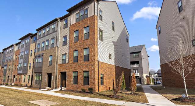Photo of 14053 Sunrise Valley Dr Unit 8Q, Herndon, VA 20171