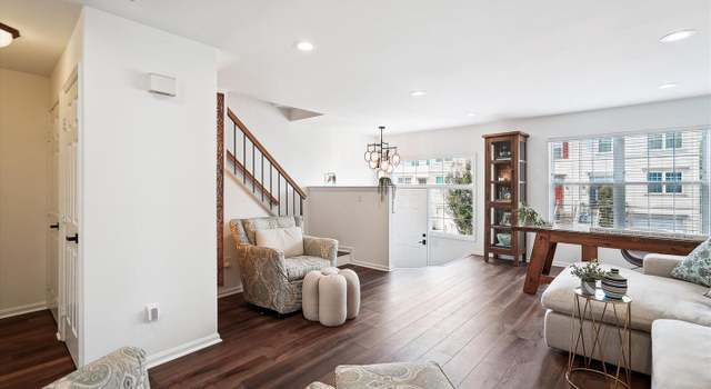 Photo of 418 Mcdaniel Dr, Purcellville, VA 20132