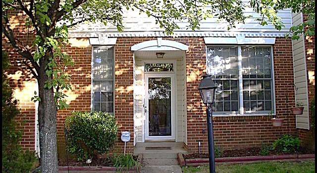 Property at 208 W Park Dr, Stafford, VA 22554, 3 beds, 2.5 baths