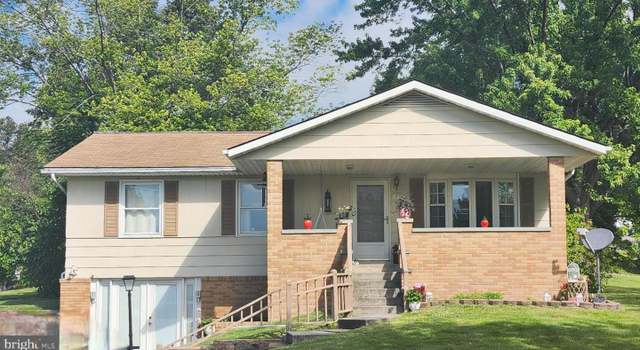 Photo of 210 Crestview Dr, Romney, WV 26757