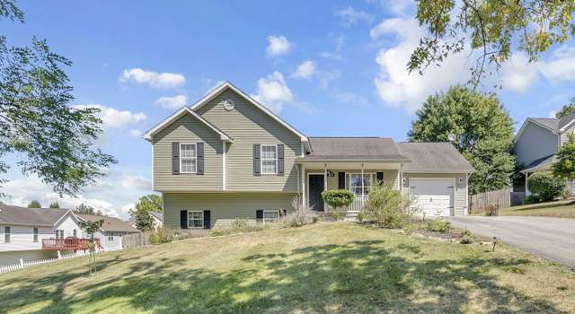 Photo of 555 Oak Lee Dr, Ranson, WV 25438