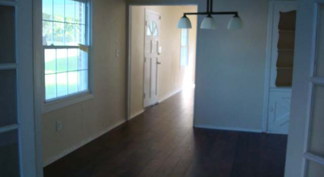 Photo of 33 Pebble Ln, Willingboro, NJ 08046