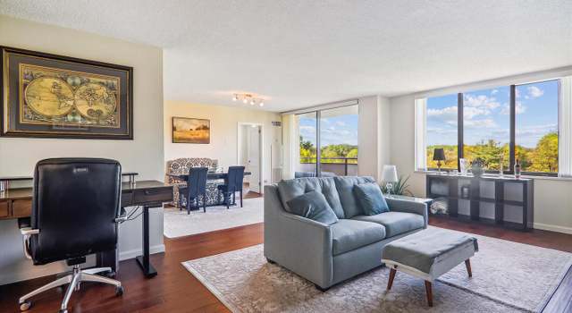 Photo of 5225 Pooks Hill Rd Unit 826S, Bethesda, MD 20814