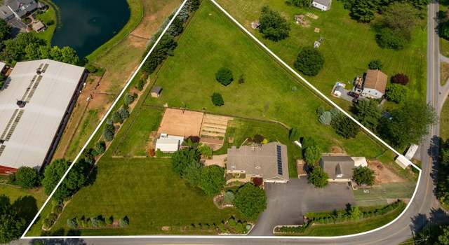 Photo of 144 Horse Happy Rd, Newmanstown, PA 17073