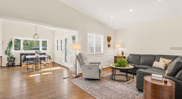 Photo of 4117 Duvawn St, Alexandria, VA 22310