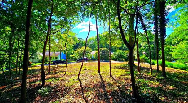 Photo of 1622 Crescent Ln, Mclean, VA 22101